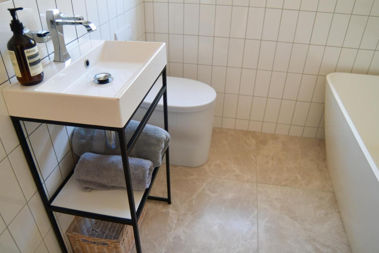Luxury Croft Templepatrick Near Airport Rabbit And Hilton Hotel Buitenkant foto